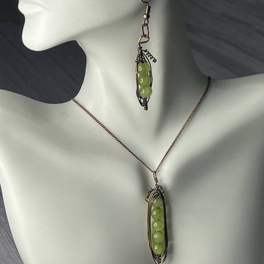 Peridot Copper Pea Pod Pendant Mini Set